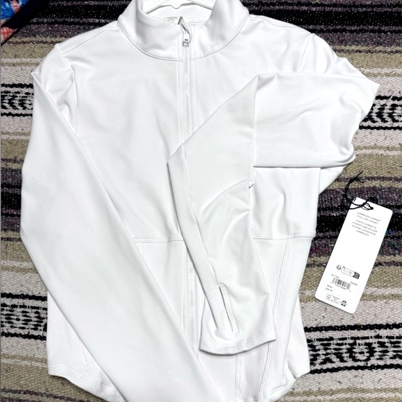 ALO Yoga Jackets & Blazers - 🤍🔥ALO Yoga Women's White Utility Jacket